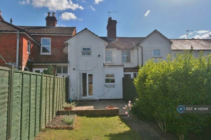 2 Bedroom Terraced House To Rent In Sarum Hill, Basingstoke, RG21