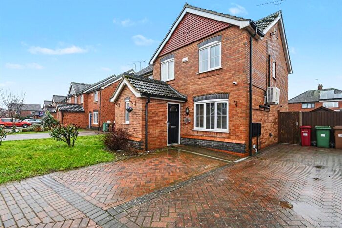 3 Bedroom Semi Detached House For Sale In Coverdale Road, Scunthorpe, DN16