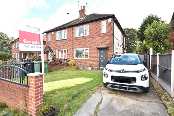 3 Bedroom Semi Detached House For Sale In Kelmscott Lane, Leeds, West Yorkshire, LS15