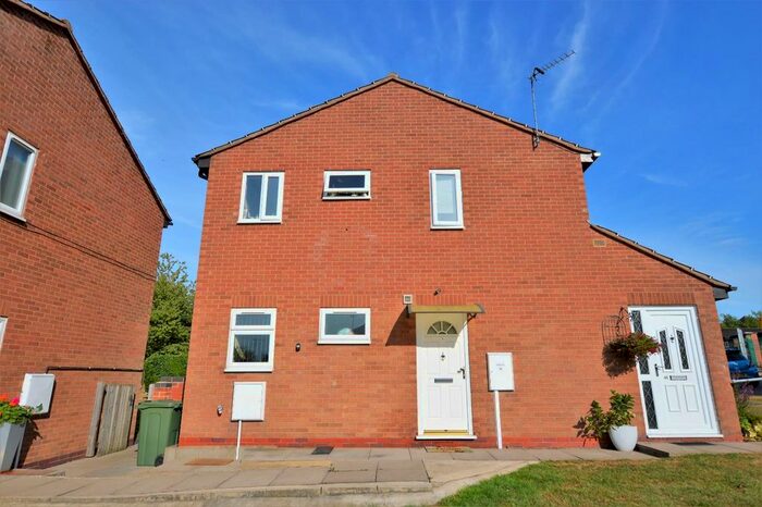 1 Bedroom Flat For Sale In Featherby Drive, Leicester, Leicestershire, LE2
