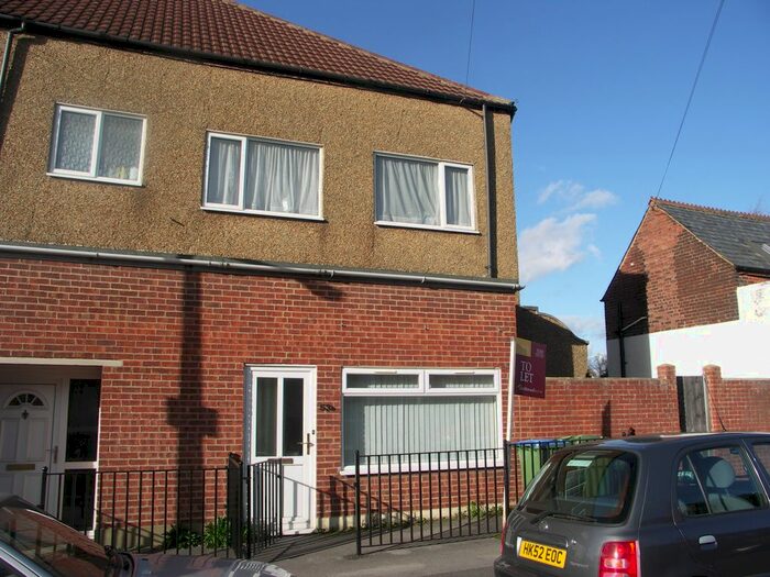 1 Bedroom Studio To Rent In Manor Road North, Southampton, SO19