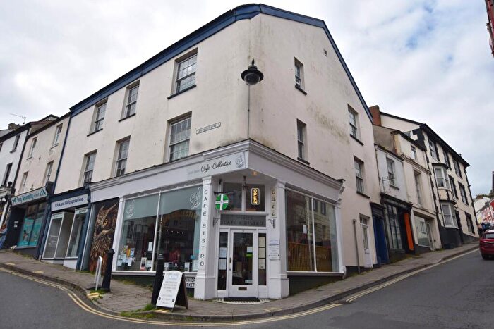 6 Bedroom Flat For Sale In High Street, Bideford, EX39
