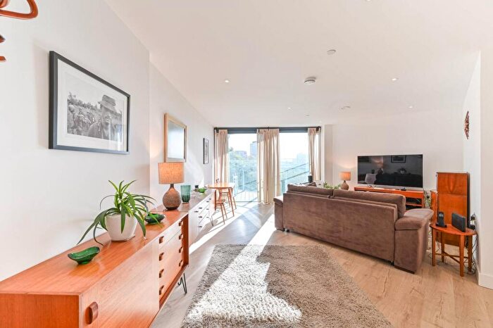 1 Bedroom Flat For Sale In Churchyard Row, Elephant And Castle, London, SE11