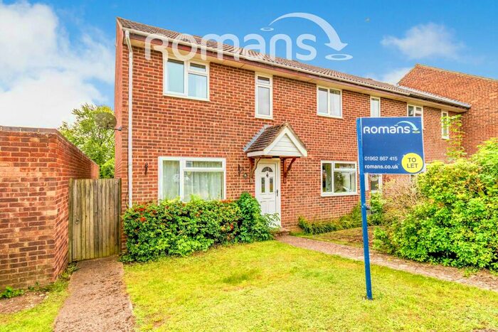 3 Bedroom End Of Terrace House To Rent In Badger Farm, Winchester, SO22