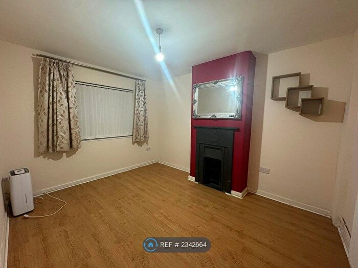 3 Bedroom Terraced House To Rent In Raymond Road, Ilford, IG2