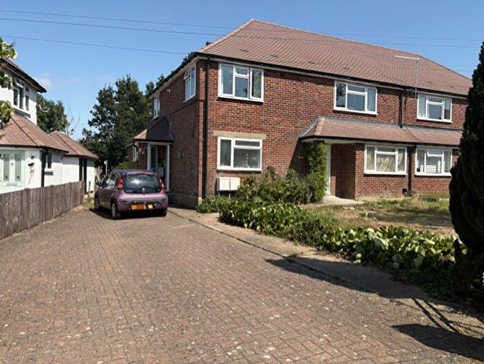 2 Bedroom Maisonette For Sale In Gresham Avenue, Warlingham, CR6