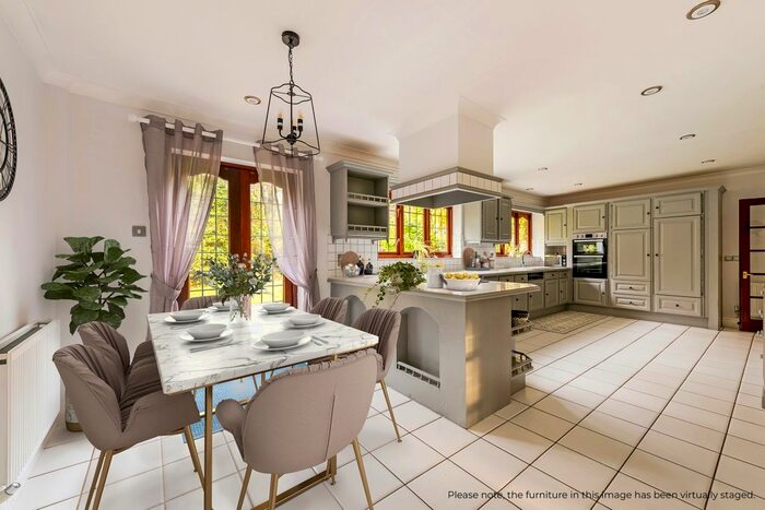5 Bedroom Detached House To Rent In Turnoak Park, Windsor, SL4