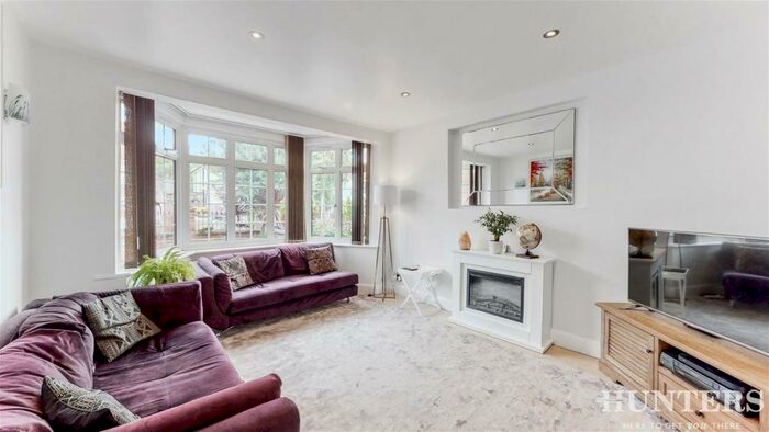 4 Bedroom Detached House To Rent In Donnington Road, Kenton, Harrow, Middlesex, HA3