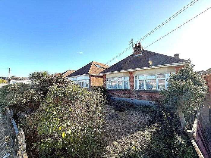 2 Bedroom Detached Bungalow For Sale In Dingley Road, Oakdale, Poole, BH15