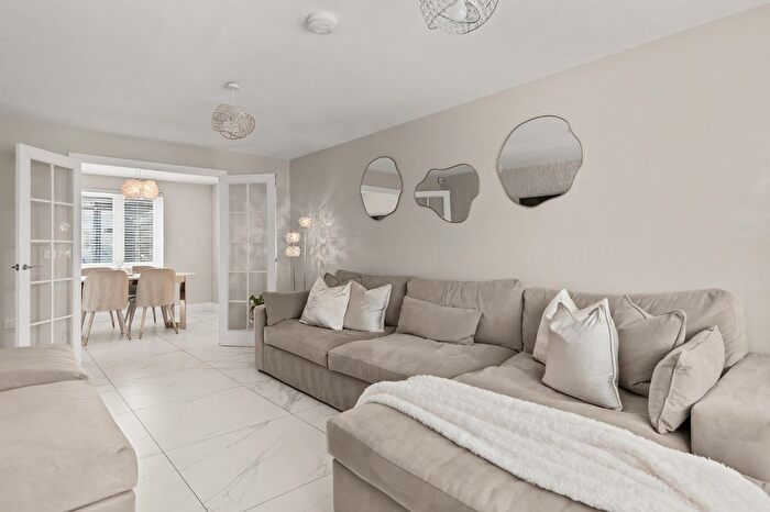 6 Bedroom Detached House For Sale In East Calder, West Lothian, EH53