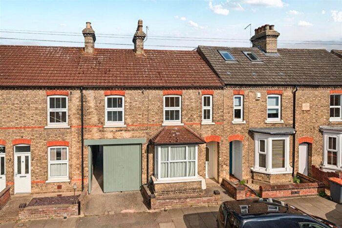 3 Bedroom Terraced House For Sale In Bower Street, Bedford, MK40