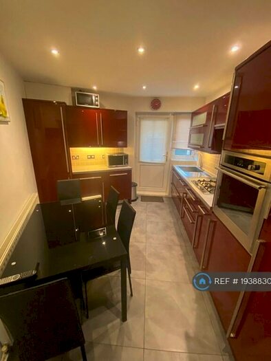 3 Bedroom Semi-Detached House To Rent In Chaplin Road, Dagenham, RM9