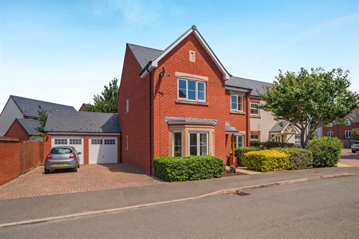 4 Bedroom Detached House For Sale In Webbs Way, Tewkesbury, GL20