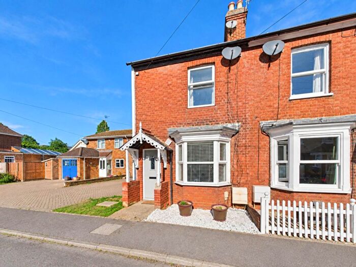 2 Bedroom End Of Terrace House For Sale In Russell Street, Woburn Sands, MK17