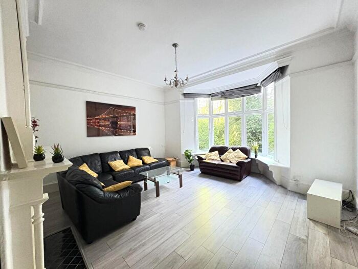4 Bedroom Apartment To Rent In Park Avenue, Endcliffe, Sheffield, S10