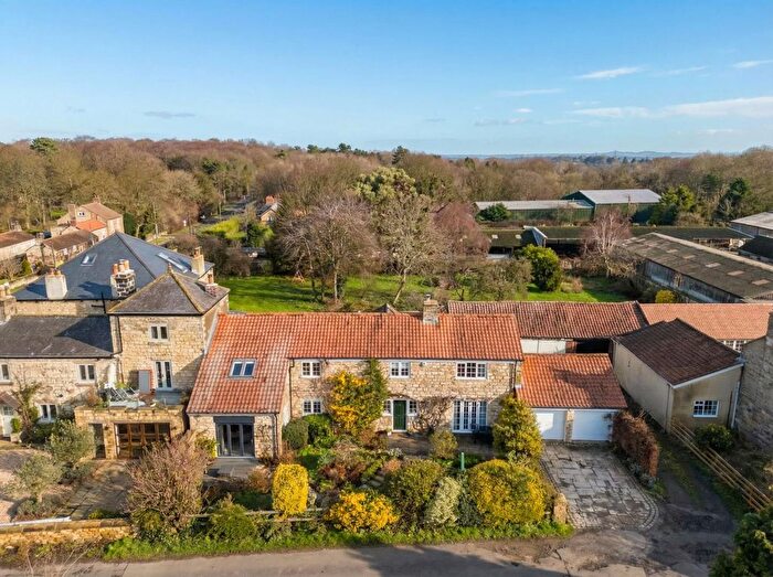 4 Bedroom Barn Conversion For Sale In High Moor Mews, Leeds Road, Toulston, Tadcaster, LS24