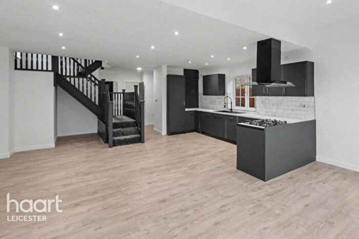 4 Bedroom Bungalow For Sale In Ingarsby Close, Leicester, LE7