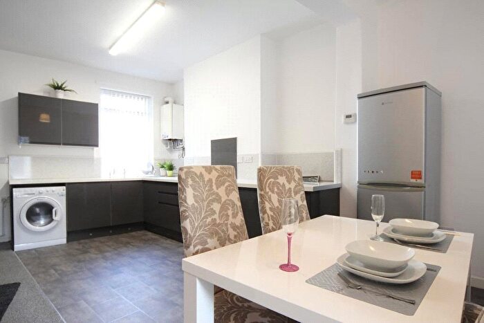 4 Bedroom Apartment To Rent In Picton Road, Wavertree, Liverpool, Merseyside, L15