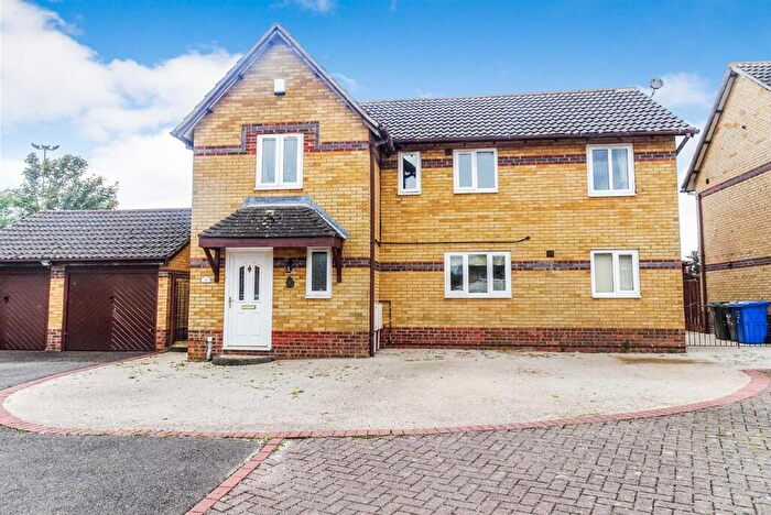4 Bedroom Detached House To Rent In Torville Crescent, Kettering, NN15