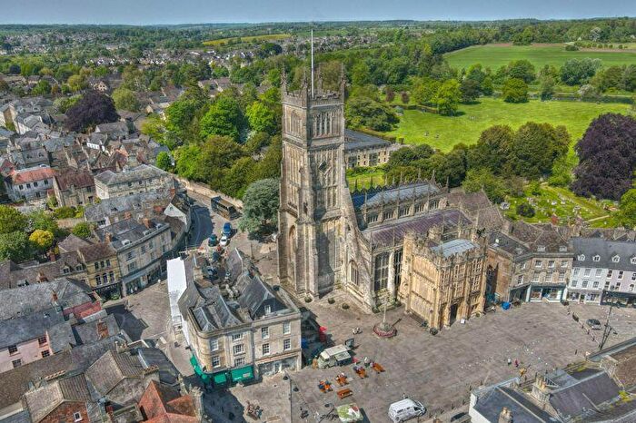 1 Bedroom Flat To Rent In West Market Place, Cirencester, Gloucestershire, GL7