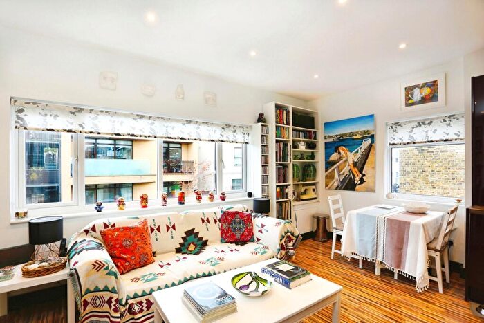 3 Bedroom Flat For Sale In Thornford Road, London, SE13