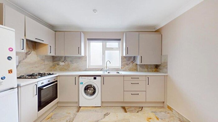 2 Bedroom Flat To Rent In Graham Road, Harrow, HA3