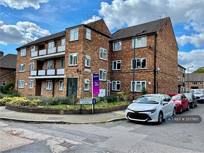2 Bedroom Flat To Rent In Woodgrange Close, Harrow, HA3