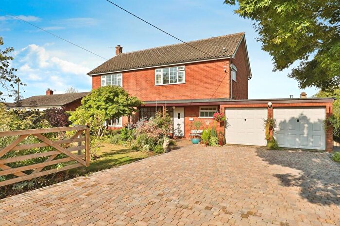 3 Bedroom Detached House For Sale In High Green, Great Melton, Norwich, NR9