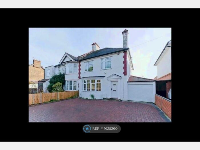 3 Bedroom Semi-Detached House To Rent In Jersey Road, Isleworth, TW7