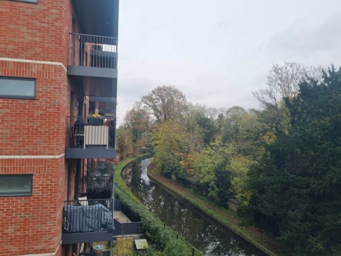 1 Bedroom Flat To Rent In Fords Grove, Winchmore Hill, N21