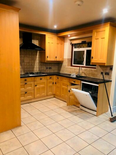 4 Bedroom Terraced House To Rent In Airthrie Road, Ilford, IG3