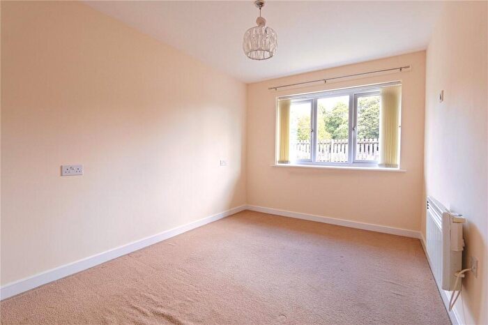2 Bedroom End Of Terrace House To Rent In Carrfield, Hyde, Greater Manchester, SK14