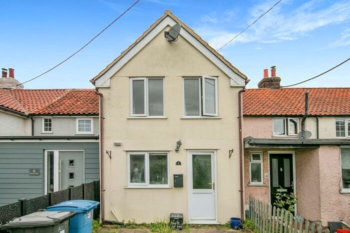 2 Bedroom House To Rent In The Street, Shotley, Ipswich, IP9