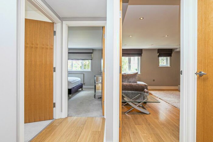 2 Bedroom Apartment For Sale In Station Road, Epping, CM16