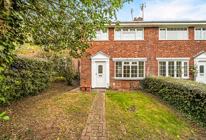 3 Bedroom Semi-Detached House For Sale In Kestrel Close, Chipping Sodbury, Bristol, Gloucestershire, BS37