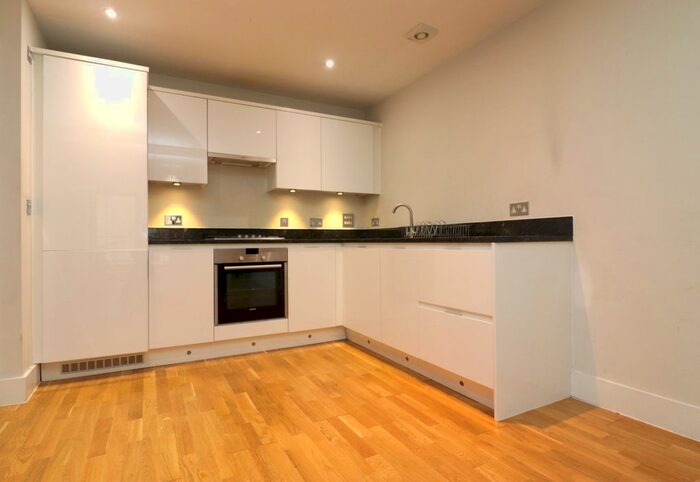 2 Bedroom Flat To Rent In Old London Road, Kingston Upon Thames, KT2