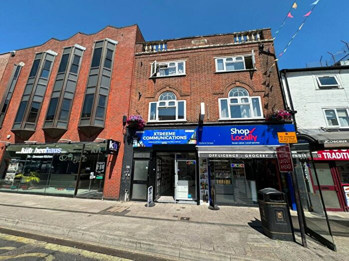 1 Bedroom Flat To Rent In - Oxford Road, High Wycombe, HP11