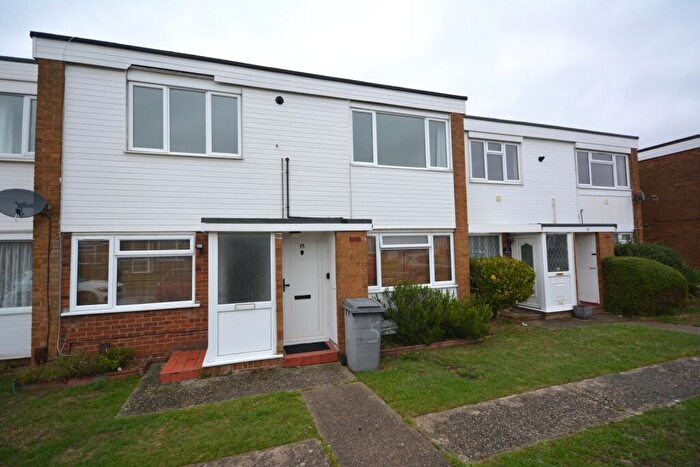 2 Bedroom Maisonette To Rent In Tamar Rise, CM1