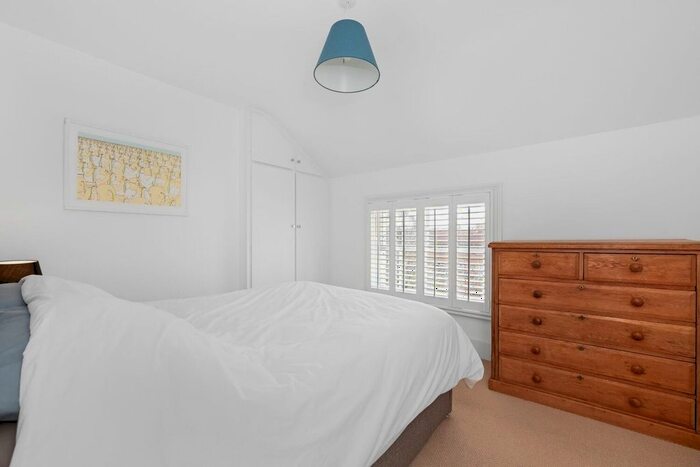 1 Bedroom Flat For Sale In Rosendale Road, Dulwich, SE21