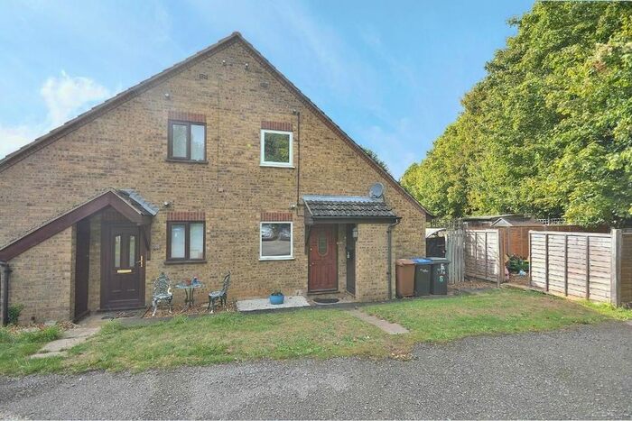 1 Bedroom Property To Rent In Farndon Close, Northampton, NN3
