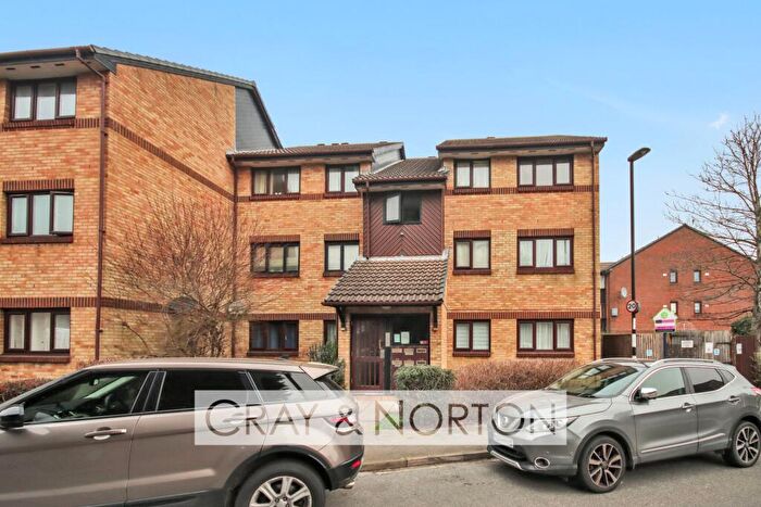 2 Bedroom Flat For Sale In Adams Way, Addiscombe, CR0