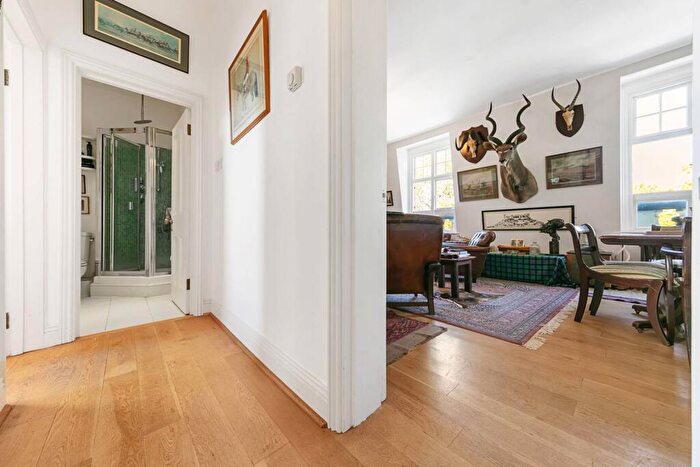 1 Bedroom Flat For Sale In Prince Of Wales Drive, Battersea, London, SW11