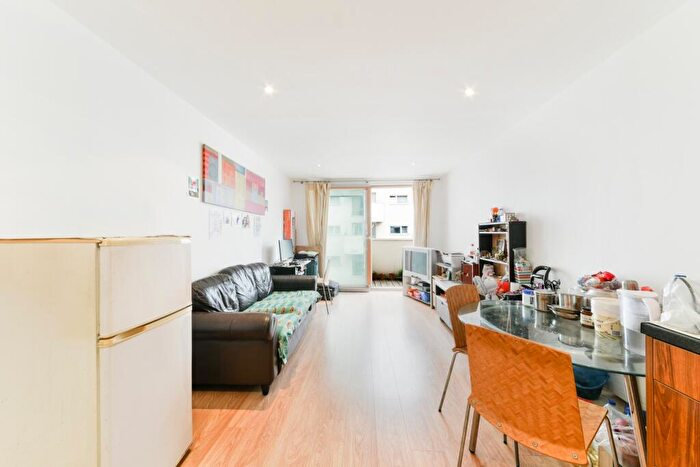 1 Bedroom Detached House To Rent In Arboretum Place, Barking, Essex, IG11