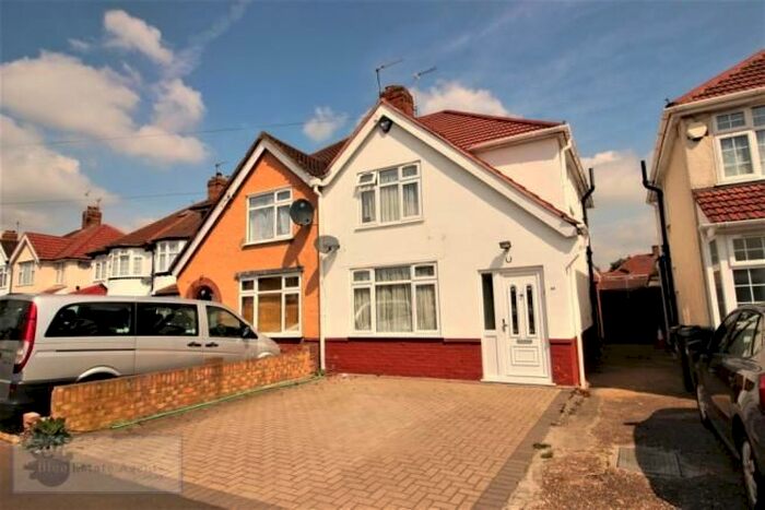 3 Bedroom Semi-Detached House To Rent In Clairvale Road, Heston, Hounslow, TW5