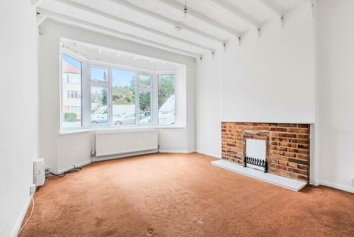 2 Bedroom Flat To Rent In Chinbrook Road London, SE12