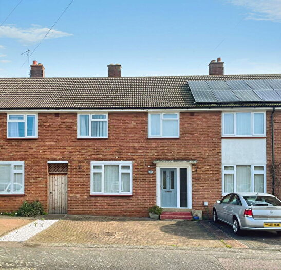 3 Bedroom Terraced House For Sale In Mead End, Biggleswade, SG18