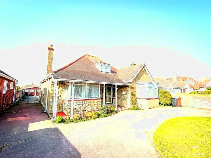 5 Bedroom Detached Bungalow To Rent In Frinton Road, Holland-On-Sea, Clacton-On-Sea, CO15