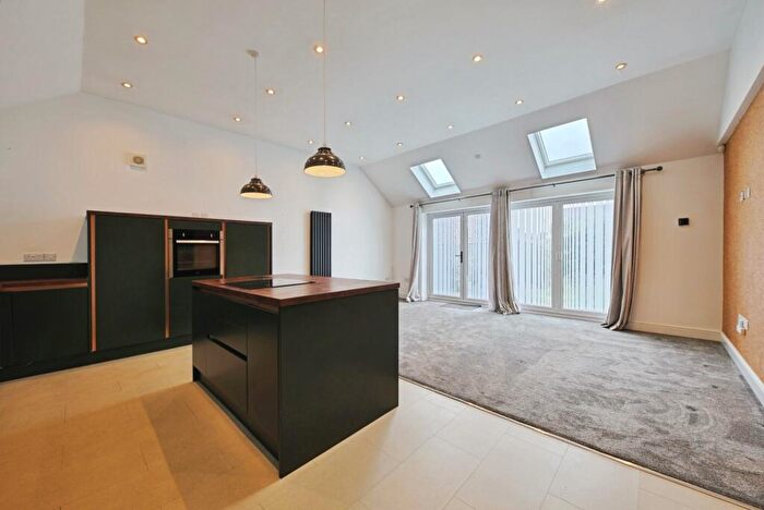 2 Bedroom Detached Bungalow For Sale In Chestnut Close, Barton-upon-humber, DN18