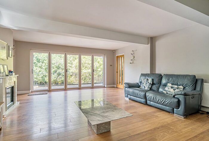 5 Bedroom Detached House For Sale In School Road, Oldland Common, Bristol, Gloucestershire, BS30