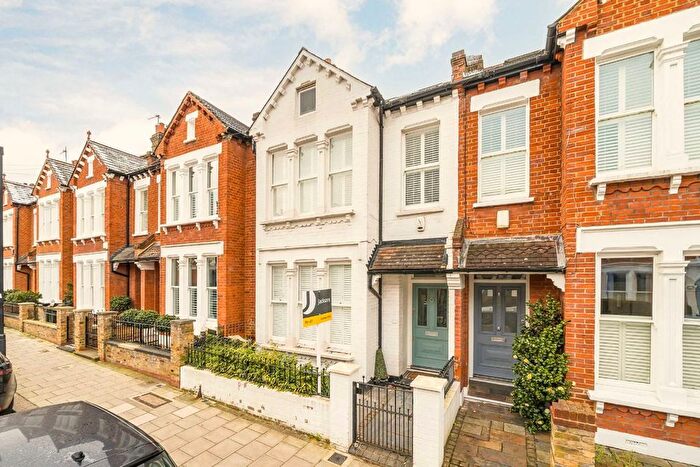 5 Bedroom Property To Rent In Hambalt Road, Clapham, SW4